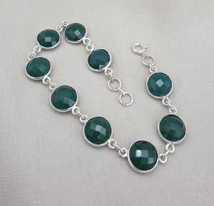 Bracelet en argent sterling 925 plaqué or avec pierre ronde facettée en onyx vert, fait main, bijoux pour femmes - Product Image 1