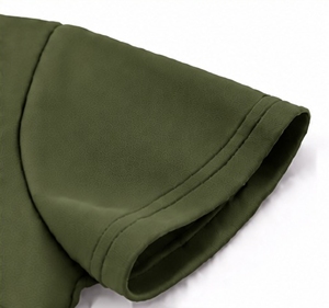 Polo de Manga Corta con Cierre para Hombre, Color Verde Oliva, Logotipo Bordado, Tejido de Punto de Secado Rápido, Estilo Deportivo - Product Image 4