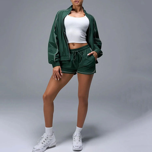 Ensemble de survêtement 2 pièces pour femme avec logo personnalisé, coupe-vent léger respirant et short, avec passepoil contrastant de qualité supérieure - Product Image 3