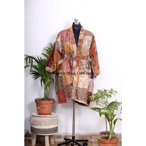 Robe de chambre vintage, kimono, veste en soie matelassée patchwork Kantha, veste multicolores avec ceinture à nouer, manteaux d'hiver pour femmes - Product Image 1