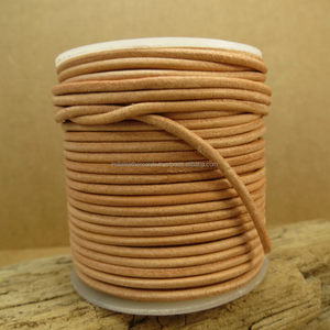Cordon en cuir naturel lisse et calibré de 1,5 mm en rouleau pour la fabrication et le tressage automatiques - Product Image 3
