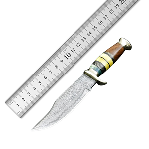Couteau Bowie droit artisanal en acier Damas d'A&M ENTERPRISES, manche en bois, pour le camping, la survie, la chasse professionnelle. - Product Image 5