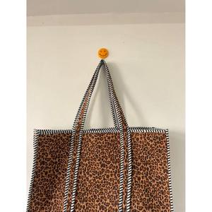Sac fourre-tout en toile à imprimé léopard CRAFT HACKLE avec bordure rayée, fermeture ouverte, pour le shopping, toutes saisons, style tendance - Product Image 6