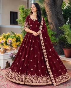 Ensemble de robe Anarkali 3 pièces en faux georgette pour femme avec broderies riches, jupe évasée de 2,8 m et dupatta assorti - Product Image 1
