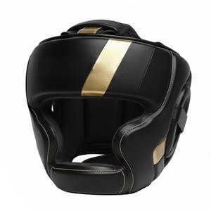 Protector de Cabeza Negro con Costuras Doradas Artesanales - Protector de Mejillas Anatómico Avanzado - Casco Acolchado de Élite con Amortiguación de Impactos - Product Image 6