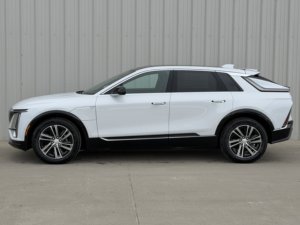 SUV Eléctrico de Lujo Super Premium Cadillac LYRIQ con Tracción en las Cuatro Ruedas y Techo Panorámico - Product Image 4