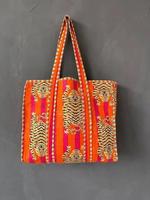 Sac à bandoulière matelassé en coton imprimé élégant, parfait pour les mariages, les fêtes et le quotidien