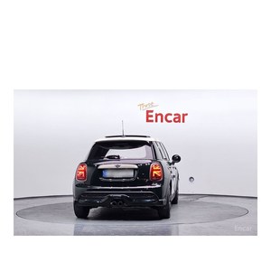 Mini Cooper 5-Door Resolute Edition with Leather Seats Rear Camera August 2023 24,891 km Left Steering - Product Image 4