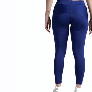 Legging de sport décontracté pour femme, dernière conception, respirant, tricoté, avec logo à la taille, idéal pour le yoga et la gym - Product Image 2