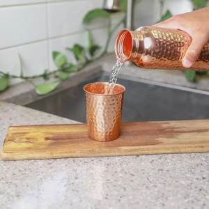 Bouteille d'eau traditionnelle en cuivre pur, écologique, finition polie, forme classique, certifiée CE pour une consommation quotidienne saine - Product Image 4