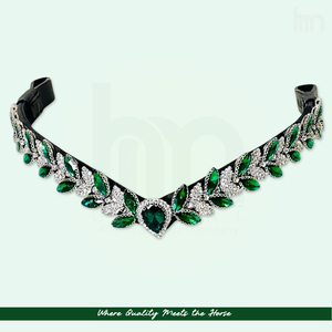 Brida de Cuero Personalizada para Caballo con Cristales Verde Esmeralda de Calidad Premium en Forma de V, Cosida a Mano, Personalizable, Adorno Ecuestre - Product Image 4