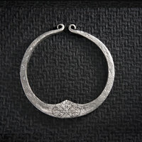 Allume-feu industriel en acier au carbone forgé à la main, avec crochet, en acier flint noir de haute qualité, MORTAL SAGA, pour le camping et la survie
