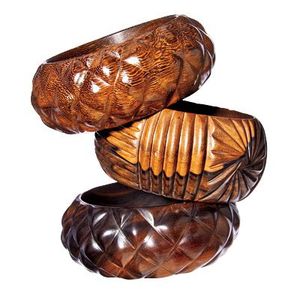 Bracelet en bois naturel fait main, jonc en bois tendance, bijou écologique, bracelet bohème pour le quotidien, cadeau pour femme - Product Image 1