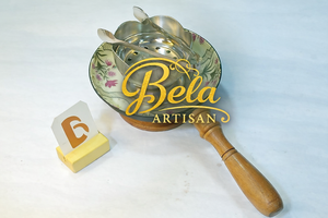 Quemador de incienso BELA ARTIAN con mango de madera de acacia, Mabkhara de acero inoxidable resistente al calor, hecho a mano, floral, para incienso árabe y carbón. - Product Image 2