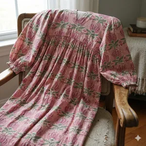 Robe midi en coton à imprimé floral rose vintage avec manches bouffantes, col en V, coupe ample, robe d'été décontractée pour femmes - Product Image 2