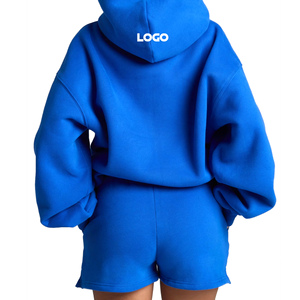 Conjunto Deportivo para Mujer, Sudadera con Capucha y Pantalones Cortos Color Rosa Sólido, Personalizable con Bordado e Impresión, en Felpa de Algodón - Product Image 4