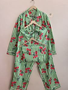 Ensemble de pyjama en coton doux indien pour femmes, vêtements de détente bohèmes, vêtements de nuit luxueux - Product Image 3