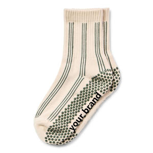 Chaussettes de yoga et de pilates rayées personnalisées de haute qualité pour femmes, antidérapantes, en coton et polyester - Product Image 1