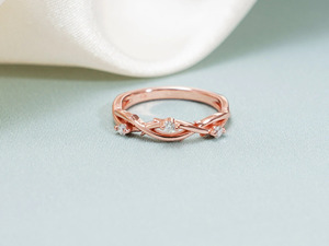 Anillo de Oro Rosa de 14K con Hoja Infinita y Diamante Cultivado en Laboratorio - Product Image 5