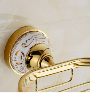 Jabonera de latón antiguo para montar en la pared con tallados ornamentales y diseño abierto, disponible a precios de mayorista. - Product Image 3