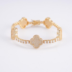 สร้อยข้อมือเทนนิสทรงใบโคลเวอร์สี่แฉกประดับมอสซาไนต์คุณภาพสูง เงินแท้ สไตล์ฮิปฮอป สำหรับผู้หญิง จาก Al Malik Jeweller สินค้าขายดีในยุโรป/อเมริกา - Product Image 2