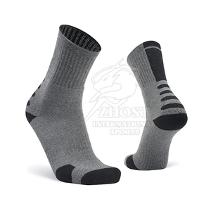 Breathable Solid Sports Crew <b>Socks</b> Quick Dry Athletic Training <b>Socks</b> Ribbed Knitted Football Basketball Soccer <b>Running</b> - Product Image 4