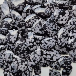 Obsidienne flocon de neige 100 % naturelle de haute qualité, pierres précieuses en vrac de formes variées 22-51 mm, certifiées par un tiers pour la fabrication de bijoux - Product Image 4