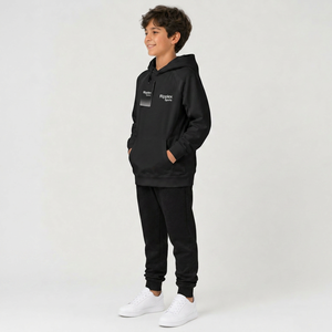 Sudadera con capucha para niños con comodidad premium, apariencia elegante y tela duradera, adecuada para uso durante todo el día en todas las estaciones. - Product Image 5