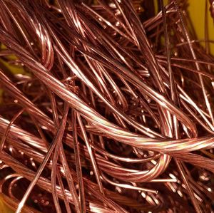 Fil de Cuivre de Qualité Export, Déchets de Cuivre 99,998% Cu, Épaisseur 0,12-1,2 mm, Haute Pureté, Matériau Recyclable en Vrac pour Applications Électriques - Product Image 5