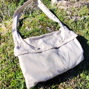 Sac à dos classique de style Napoléonien en coton de haute qualité, construction durable, sangle confortable, design léger et écologique - Product Image 3