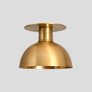Plafonnier moderne du milieu du siècle, luminaire encastré en laiton brossé, lampe dôme dorée contemporaine pour la décoration intérieure - Product Image 1