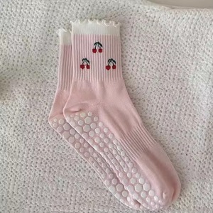Calcetines de Yoga para Mujer al por Mayor, con Bordado de Frutas, Spandex/Poliéster, Transpirables, Ecológicos, Calcetines Cortos de Verano para Yoga y Danza - Product Image 3