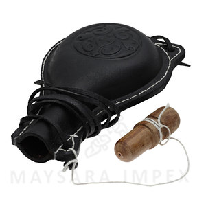 Botella de Agua de Cuero Personalizada para Caza, Cantimplora Portátil con Correa para Hombro, Venta al por Mayor para Viajes y Camping - Product Image 4