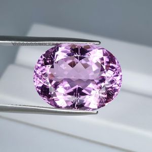 Piedra preciosa suelta de kunzita natural de forma ovalada, cristal rosa lila para la fabricación de joyas, anillos y colgantes. - Product Image 2