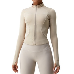 Veste de yoga réversible à fermeture éclair pour femme, séchage rapide, hauts à manches longues pour la course, vêtements de fitness respirants, coupe ajustée - Vente en gros - Product Image 5