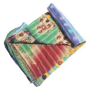 Patchwork Kantha <b>Quilt</b> Kantha <b>Throw</b>, Sari Blanket Indian <b>Throw</b>, Vintage <b>Quilt</b> Heavy Sari <b>Throw</b> Kantha Blanket Boho <b>Throw</b> Indian - Product Image 2