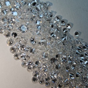 Synthetic Lab Grown Brilliant Cut Diamonds Melee 1.35mm 1.39mm DEF VVS VS Clarity High Quality Certified R&K GEMS HK8 Model - Product Image 5