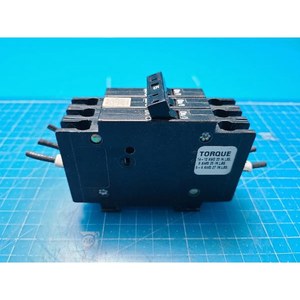 Disjoncteur tripolaire Eaton QCR3015T d'occasion – Pièces d'équipement semi-conducteur de marque Legacy - Product Image 1