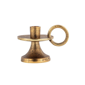 Candelabro moderno de metal con textura dorada, con asa en forma de anillo y forma redonda, perfecto para una decoración elegante de mesa. - Product Image 4
