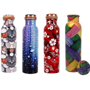 Ensemble de 4 bouteilles de stockage d'eau pour la cuisine, qualité durable, design antique, bouteille en cuivre avec autocollant émaillé imprimé - Product Image 1