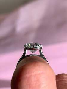 Bague en diamant de laboratoire taille coussin 4 carats, style vintage antique, pour fiançailles – Collection Old Mine - Product Image 3