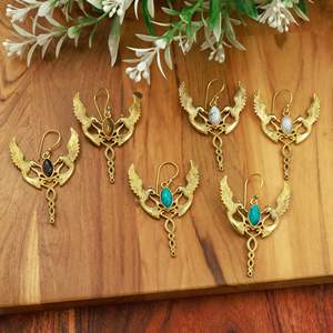Pendientes de latón con diseño de Fénix y múltiples gemas |   Pendientes Colgantes Hechos a Mano con Diseño de Cisne Doble, Turquesa, Ojo de Tigre, Labradorita y Piedra Lunar - Product Image 1