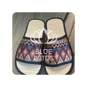 BEST SELLER Sandales ouvertes en jonc de mer tressé, légères et durables, pour le printemps, l'été, l'intérieur et le spa - Product Image 1