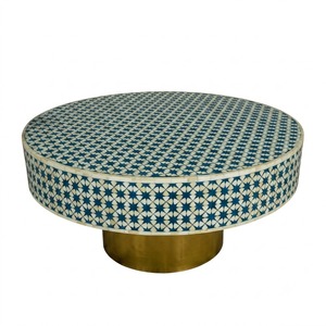 Mesa de Centro Redonda de Lujo con Incrustaciones de Hueso y Base de Latón, Diseño Geométrico en Blanco y Negro, Hecha a Mano - Product Image 3