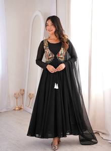 Presentando una elegante nueva colección de diseñadores en un conjunto de 3 piezas de vestido Anarkali con un hermoso Kot con trabajo decorativo. - Product Image 2
