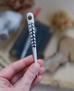 Top Quality Buffalo Bone <b>Needle</b> with carved Sewing Weaving <b>Needle</b> Household Accessories <b>Needle</b> Polished Eco-Friendly custom made - Product Image 3