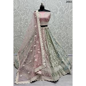 Collections de robes de mariée indiennes Fabzone FZBELLA en velours avec broderie Zarkhan pour les mariées - Product Image 5