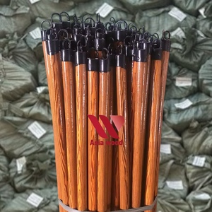 Palo de escoba de madera revestido de PVC duradero respetuoso con el medio ambiente al por mayor con diseño de Panda, recogedor de tamaño estándar 120X2,2 cm para uso doméstico - Product Image 1