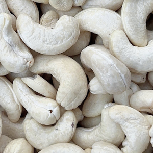 High Quality Raw Cashew Nuts Cashew Nuts WW180, WW240, WW320, LP, WS Bulk Cashew Nuts Customized Packaging - Product Image 1