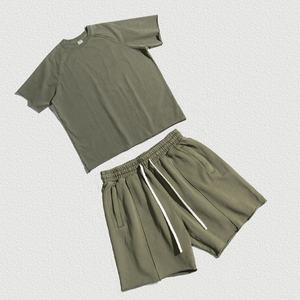 Buena calidad personalizar Logo diseño camiseta y pantalones cortos conjunto hombres 2 dos piezas verano corto conjunto Vintage camiseta para hombres - Product Image 5